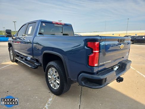 Used 2025 Chevrolet Silverado 2500 High Country w/ Technology Package AWD/4WD image 8