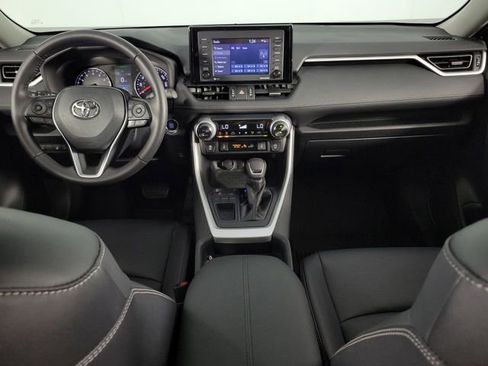 Used 2021 Toyota RAV4 XLE Premium image 28
