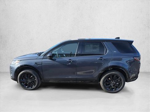New 2025 Land Rover Discovery Sport Dynamic SE image 8