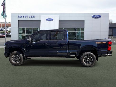 Used 2023 Ford F250 Lariat w/ Lariat Ultimate Package AWD/4WD image 2