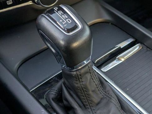 Used 2020 Volvo S60 T6 Momentum w/ Protection Package Premier image 12