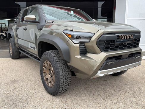 New 2026 Toyota Tacoma 4x4 Double Cab Hybrid image 2