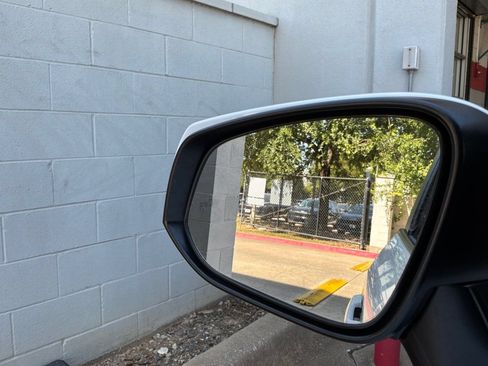 Used 2025 Toyota RAV4 XLE FWD image 20