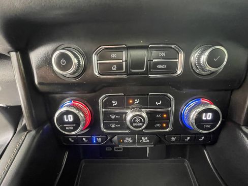 Used 2023 GMC Yukon AT4 AWD/4WD image 28