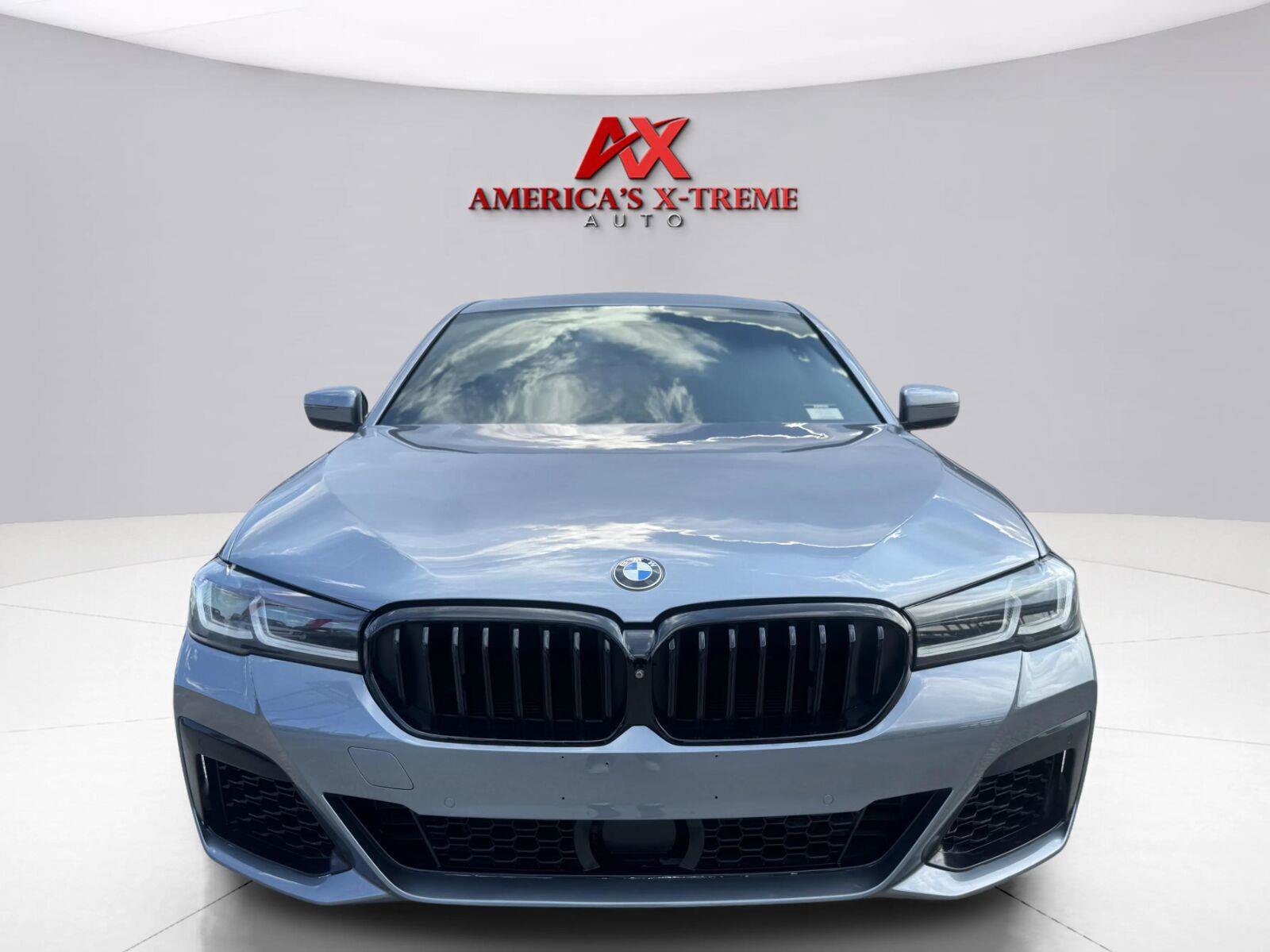 Used 2021 BMW M550i xDrive w/ Dynamic Handling Package AWD/4WD image 9