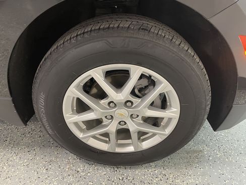 Used 2023 Chevrolet Equinox LT image 28