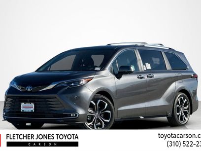 New 2025 Toyota Sienna Platinum