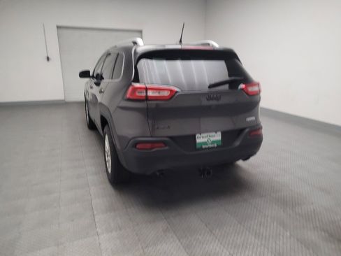 Used 2014 Jeep Cherokee Latitude w/ Comfort/Convenience Group AWD/4WD image 6
