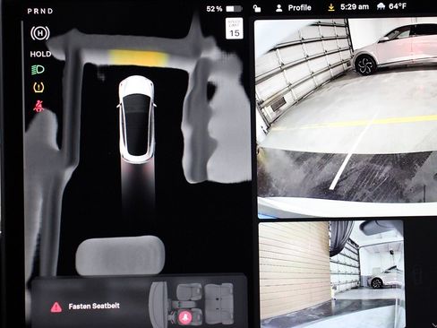 Used 2023 Tesla Model 3 Standard Range image 9