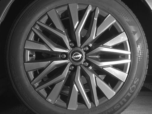 Used 2025 Nissan Altima 2.5 SV FWD image 14