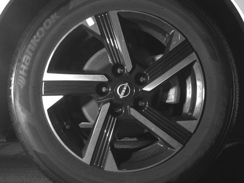 Used 2025 Nissan Sentra SV FWD image 12