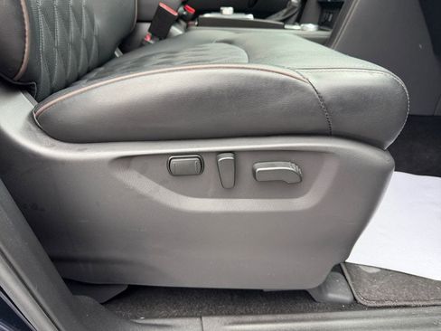 Used 2022 Nissan Armada Platinum w/ Captain's Chairs Package image 20