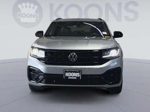 Used 2023 Volkswagen Atlas Cross Sport SEL R-Line AWD/4WD image 4