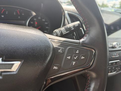 Used 2022 Chevrolet Equinox RS w/ Infotainment Package AWD/4WD image 18
