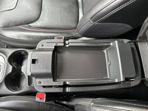 Used 2020 Jeep Cherokee Trailhawk image 28