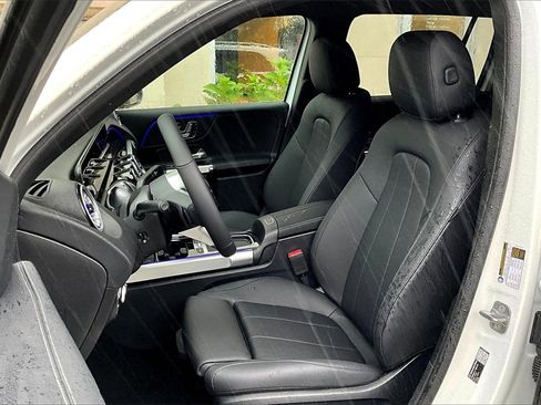 New 2026 Mercedes-Benz GLB 250 4MATIC image 9