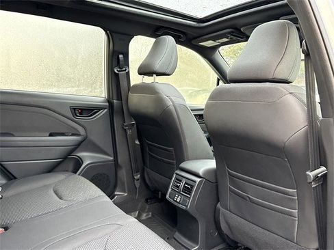 Certified 2025 Subaru Forester Premium image 17