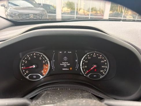Used 2018 Jeep Renegade Sport w/ Power & Air Group AWD/4WD image 13
