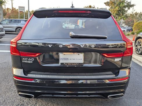 Used 2021 Volvo XC60 T8 R-Design w/ Advanced Package image 11