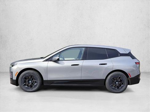 Certified 2023 BMW iX xDrive50 AWD/4WD image 11