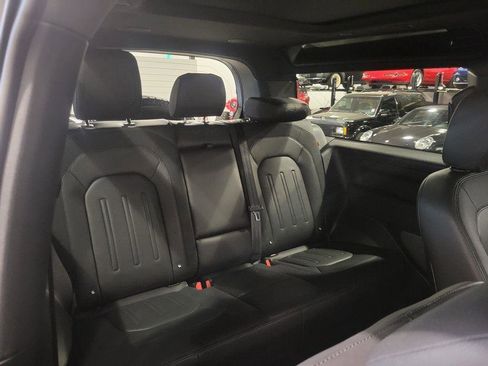 Used 2022 Land Rover Defender 90 X-Dynamic SE image 23