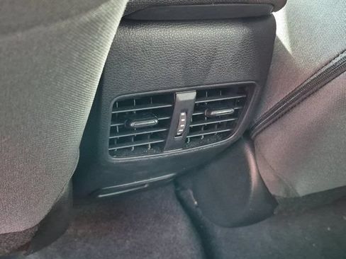 Used 2026 Toyota Corolla Cross LE FWD image 16