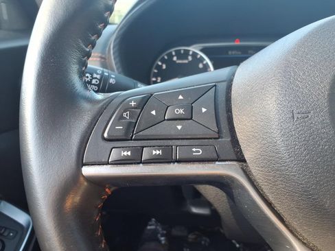 Certified 2023 Nissan Sentra SR FWD image 20