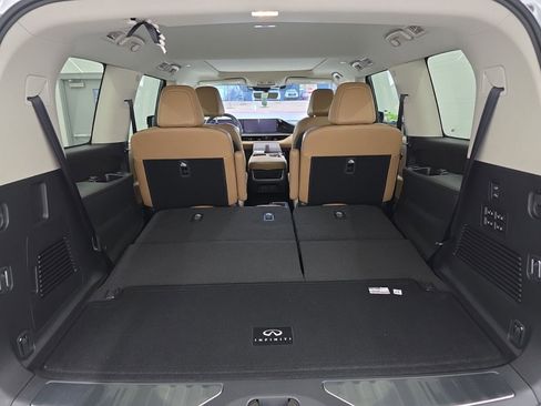 New 2026 INFINITI QX80 Luxe w/ Cargo Package AWD/4WD image 17