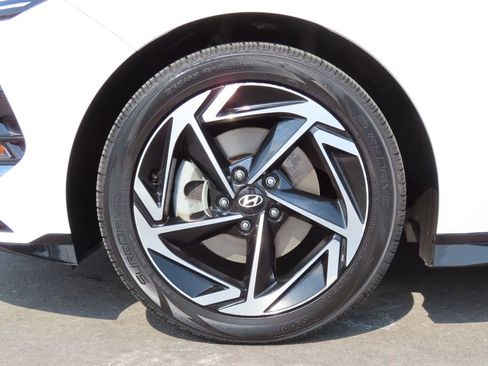 Used 2024 Hyundai Sonata SEL w/ Convenience Package image 12