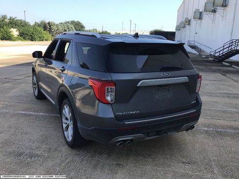 Used 2022 Ford Explorer Platinum w/ Equipment Group 601A AWD/4WD image 4