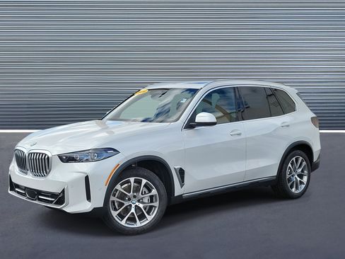 Certified 2026 BMW X5 sDrive40i image 1