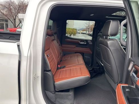 Used 2023 GMC Sierra 1500 Denali Ultimate image 32