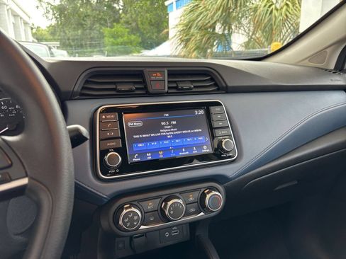 Used 2025 Nissan Versa SV FWD image 17