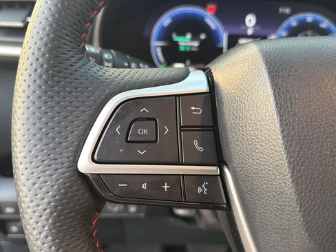 Certified 2025 Toyota Sienna XSE FWD image 20