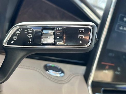 Used 2024 Lincoln Navigator Reserve image 35