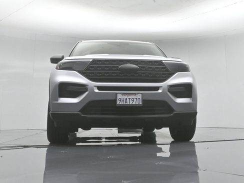 Certified 2023 Ford Explorer XLT RWD image 49