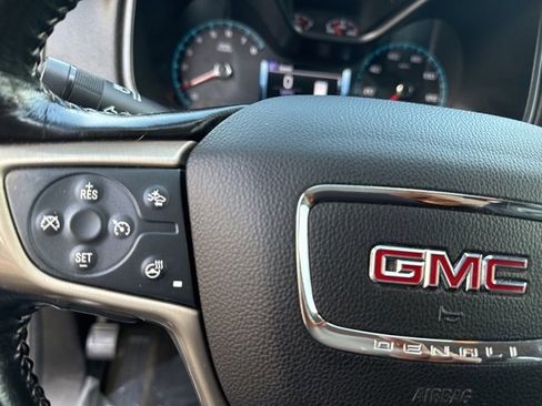 Used 2018 GMC Canyon Denali image 18