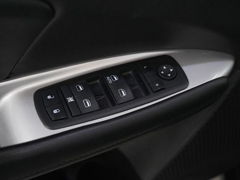 Used 2014 Dodge Journey SXT image 19