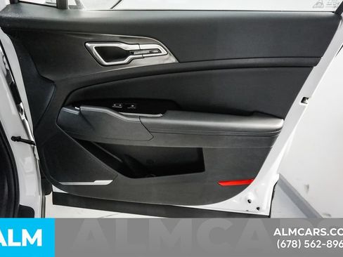 Used 2025 Kia Sportage EX FWD image 43