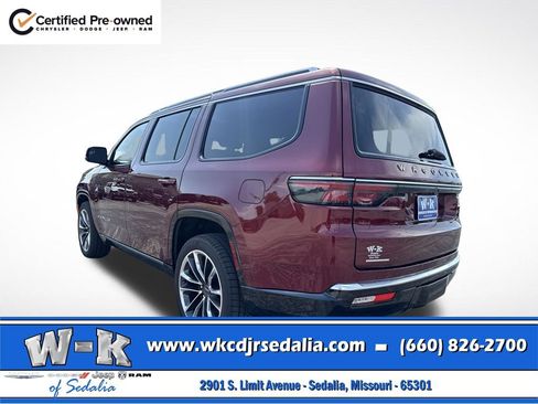Certified 2022 Jeep Wagoneer Series III w/ Premium Group I AWD/4WD image 11