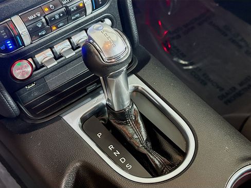 Used 2020 Ford Mustang Premium image 21