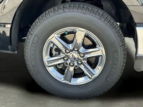 Certified 2025 Ford F150 XLT w/ Equipment Group 302A MID AWD/4WD image 15