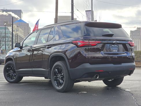 Used 2023 Chevrolet Traverse LT image 23