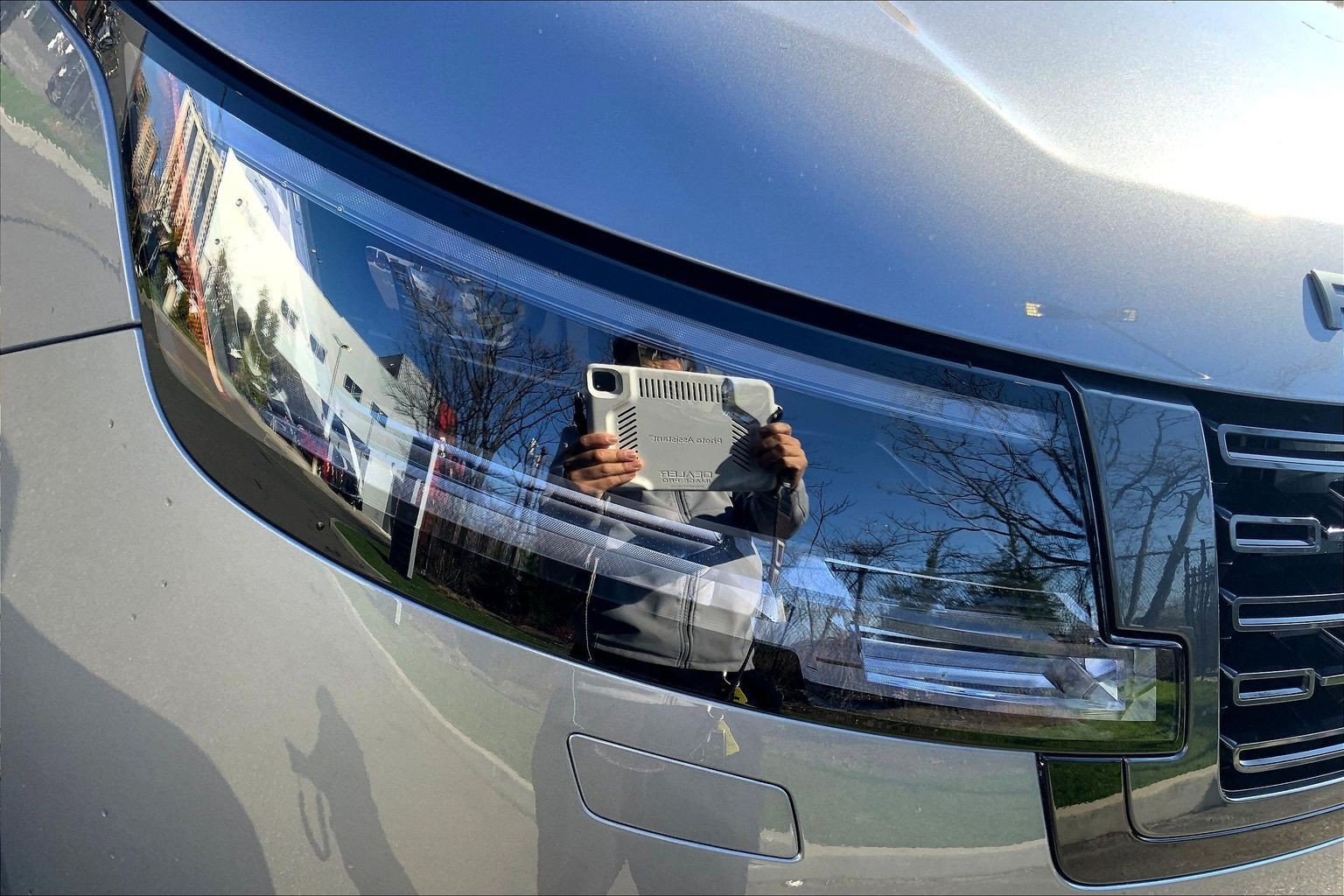New 2026 Land Rover Range Rover Long Wheelbase SE AWD/4WD image 13