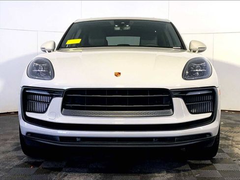 Certified 2022 Porsche Macan S image 10