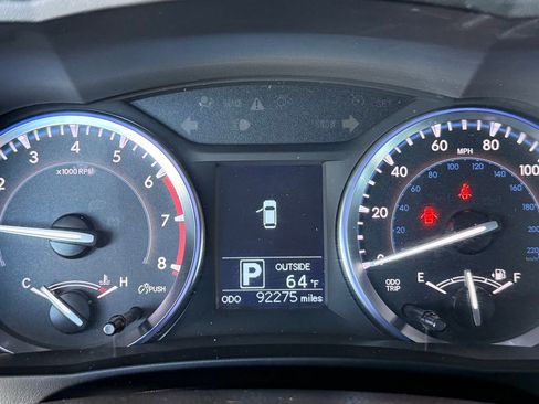 Used 2015 Toyota Highlander LE image 22