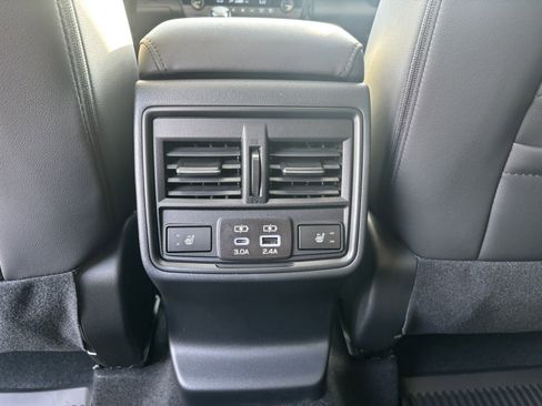 New 2026 Subaru Outback Limited AWD/4WD image 38