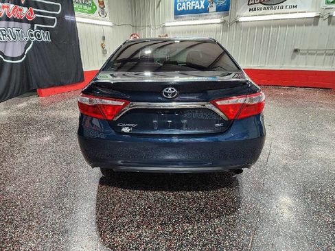 Used 2015 Toyota Camry SE FWD image 6