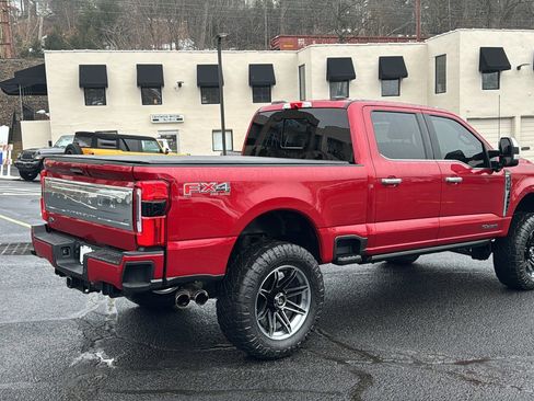 Used 2024 Ford F350 Platinum w/ FX4 Off-Road Package image 6