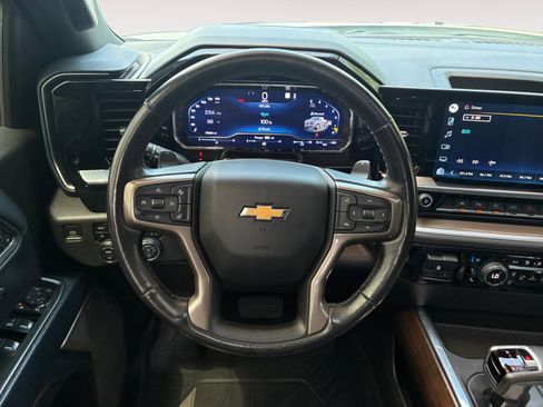 Used 2022 Chevrolet Silverado 1500 High Country w/ High Country Premium Package AWD/4WD image 13